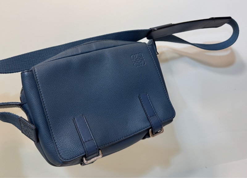 LOEWE Military 牛仔藍小書包-4