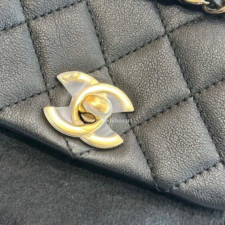 *SHIHNA名牌精品*Chanel 平面牛皮雙口金釦小青蛙後背包-3