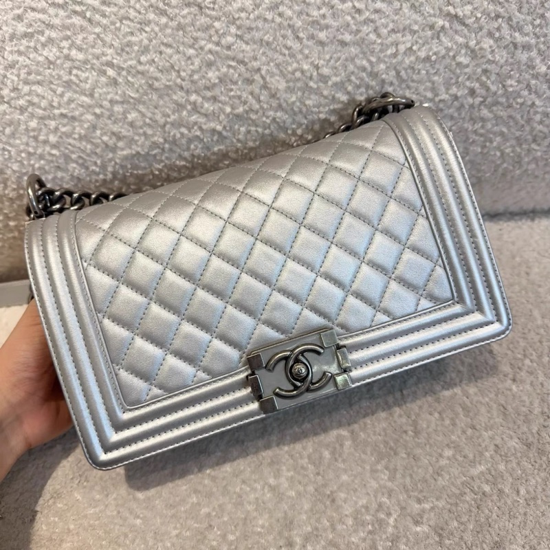 香奈兒/Chanel leboy中號銀色鏈條斜挎包 20開-1