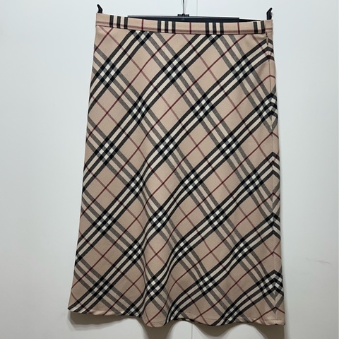 Burberry 經典格紋裙