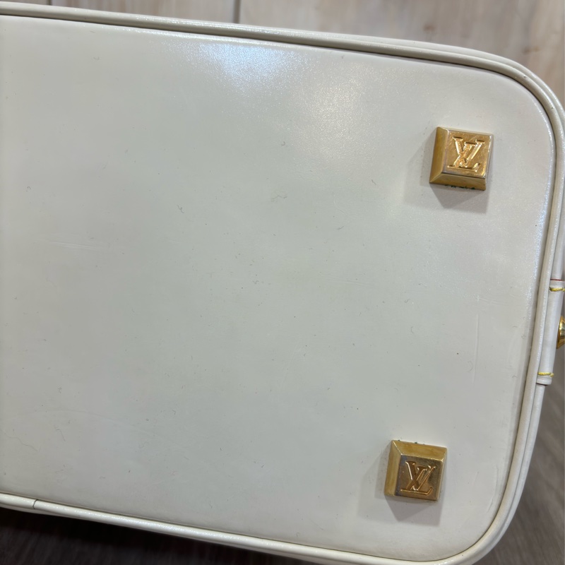 LV M91887 限量 Suhali 白 全皮 手提包 LOCKIT 貝殼包 晚宴包-15