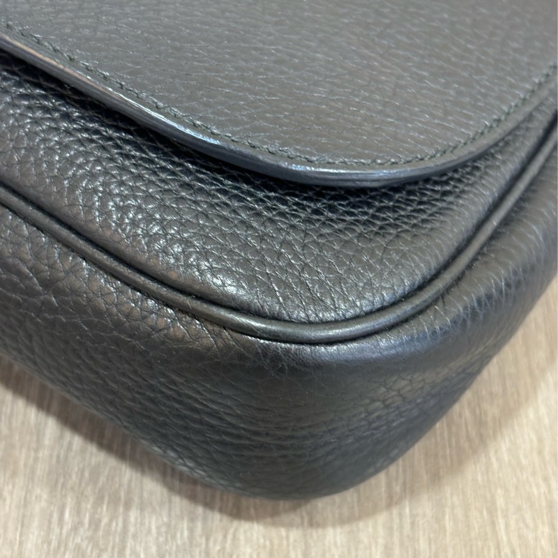 GUCCI 336752 黑色 荔枝皮 GG SOHO 流蘇包 斜背包 相機包 肩背包 馬鞍包 航空包-11
