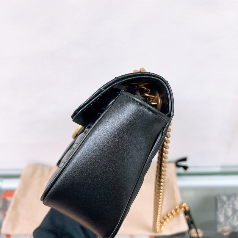 Gucci marmont 迷你黑金馬夢鏈條包-5