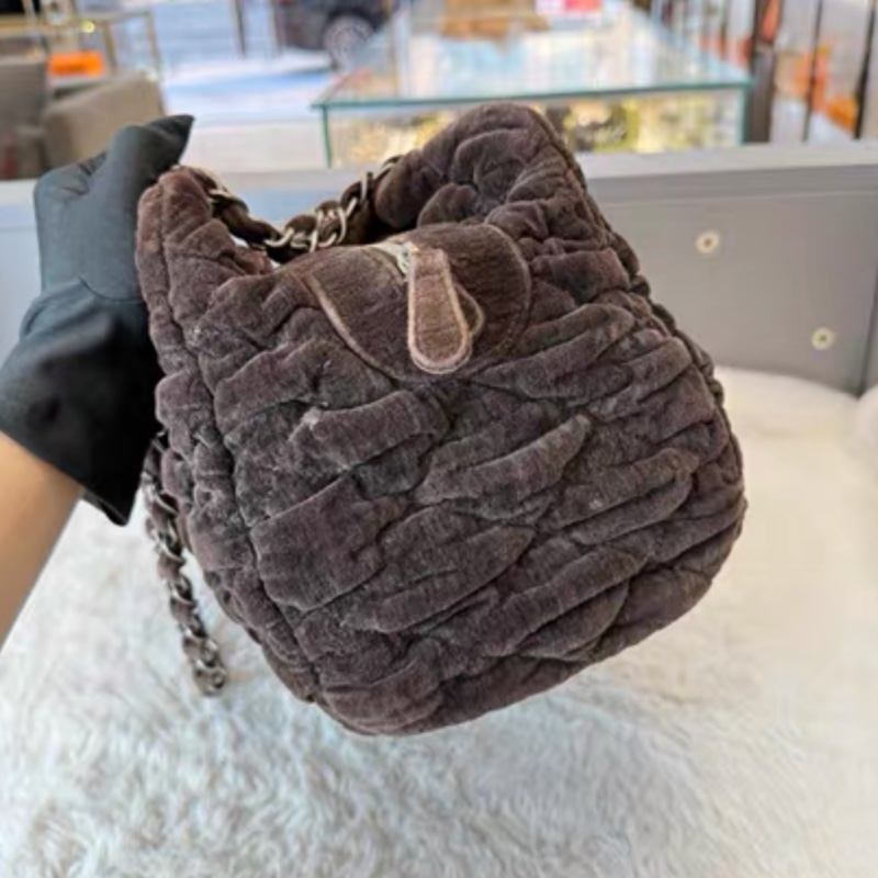 Chanel • 棕色絲絨保齡球包-6