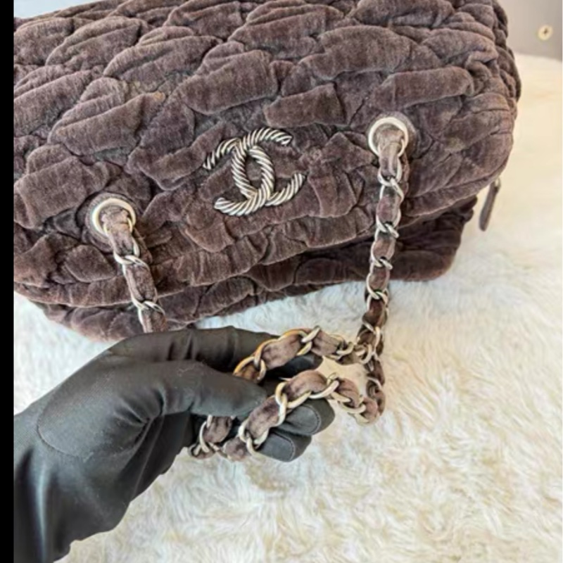 Chanel • 棕色絲絨保齡球包-7
