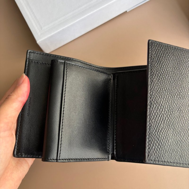 ::CELINE:: 黑色銀字 珠地小牛皮中小型三折銀包 small trifold wallet 三摺錢包 皮夾 短夾-10