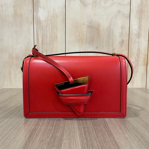 Loewe 紅色牛皮金釦Barcelona斜背包 肩背包