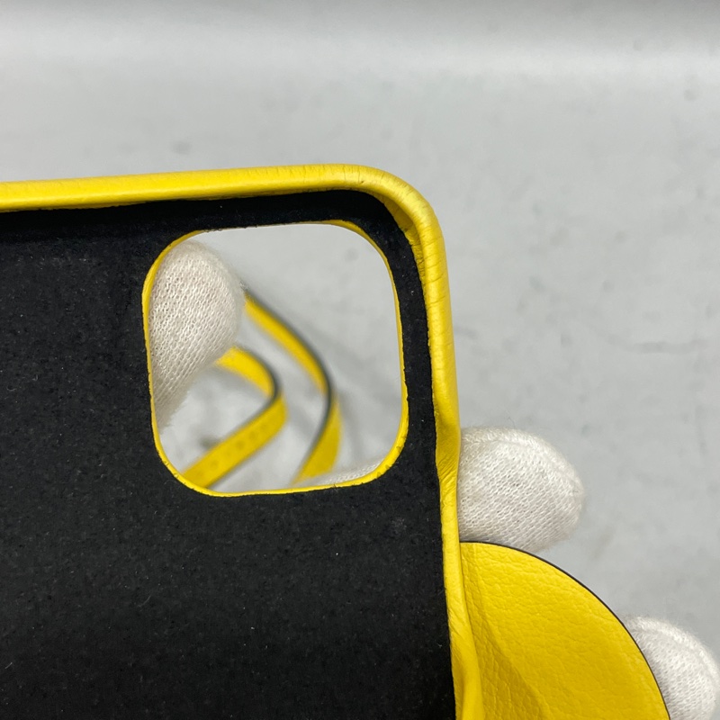 Loewe 黃色牛皮大象吊繩手機殼iPhone 11 Pro-12