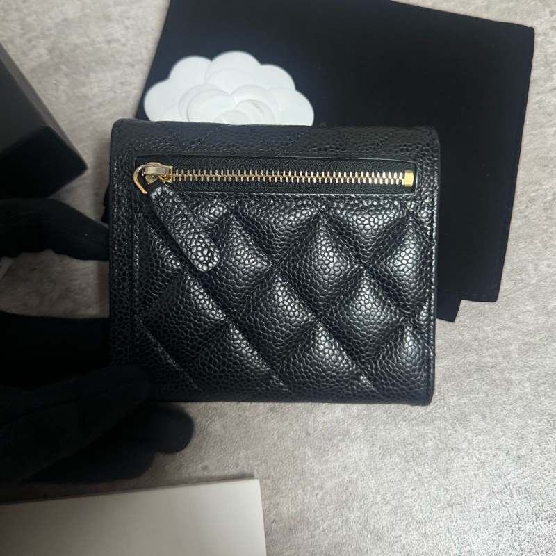 正品 Chanel 經典三折黑金荔枝皮短夾-6
