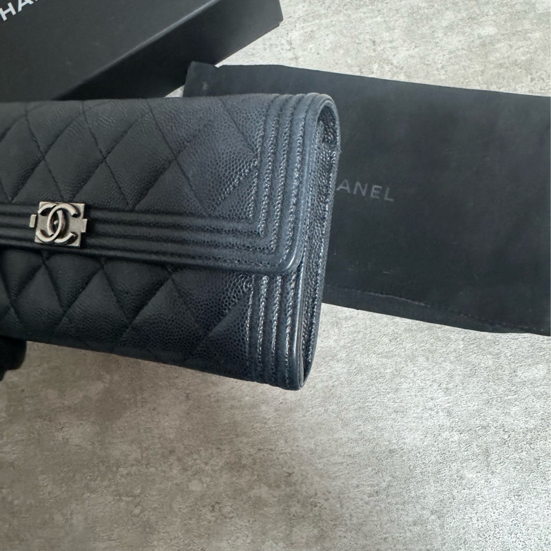正品 Chanel boy 經典款荔枝皮兩折長夾-9