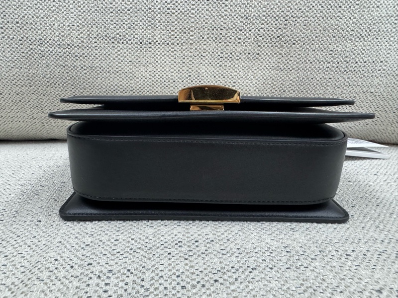 Givenchy 紀梵希黑白拼接 緊緻優雅-3