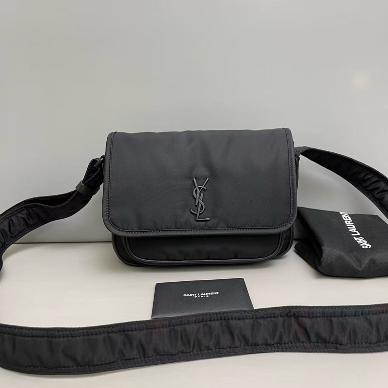 YSL聖羅蘭Niki黑色尼龍郵差包 尺寸約21×15 附件 塵袋-5