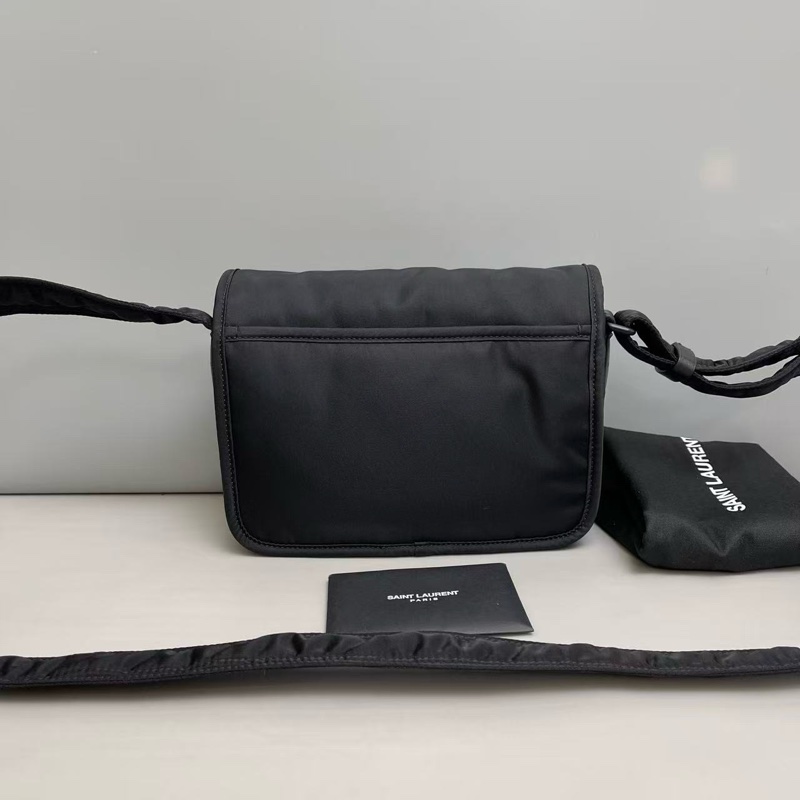 YSL聖羅蘭Niki黑色尼龍郵差包 尺寸約21×15 附件 塵袋-6