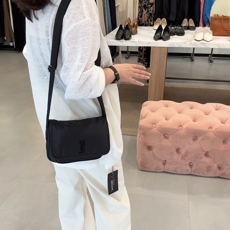 YSL聖羅蘭Niki黑色尼龍郵差包 尺寸約21×15 附件 塵袋-16