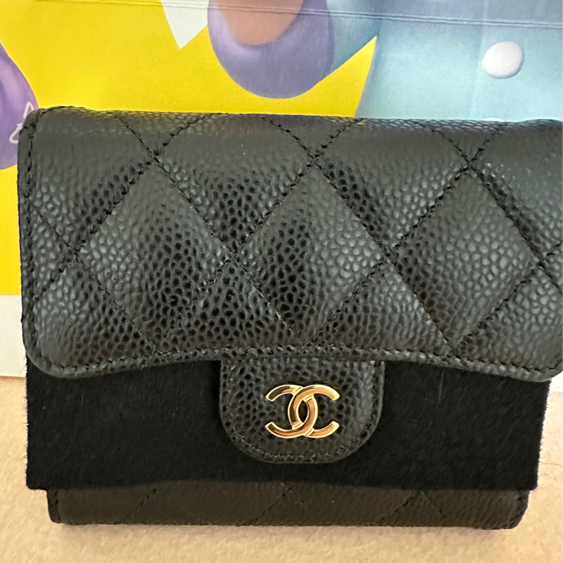 香奈兒Chanel 三折短夾 荔枝牛皮黑金-0