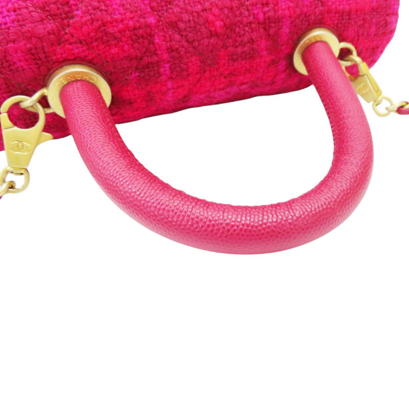 粉紅斜紋軟呢 菱格紋 荔枝紋 Coco Handle 肩背【CHANEL 香奈兒】 A92990-6