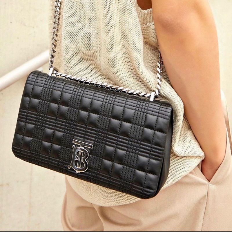 Burberry LOLA TB銀字LOGO格紋衍縫設計真皮皮釦式鏈帶肩背/斜背包（中/黑）23cm-0