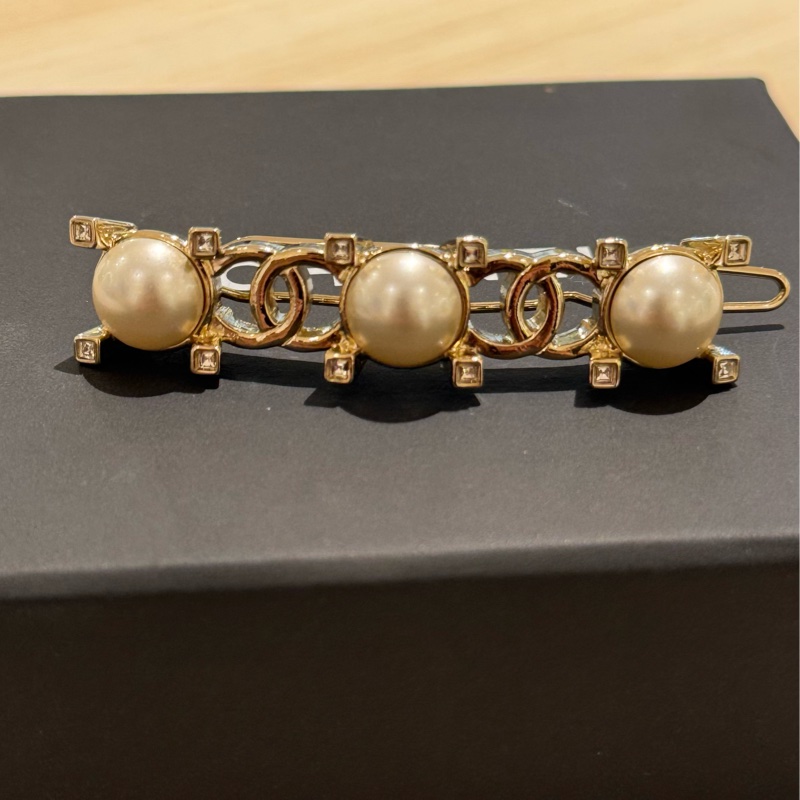 Chanel hair clip-3