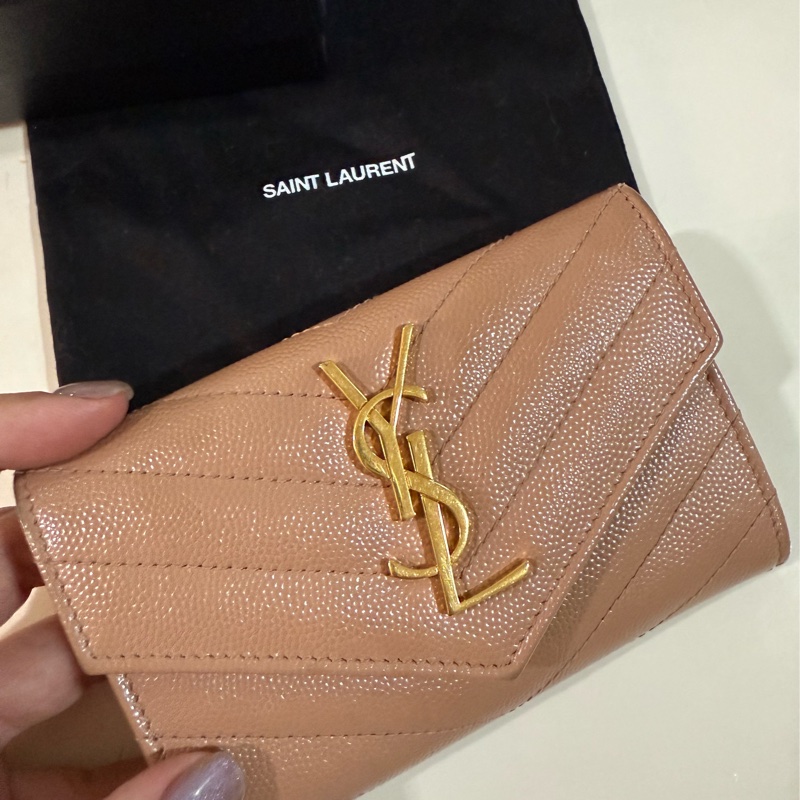 YSL 鮭魚粉短夾 零錢多用夾-0