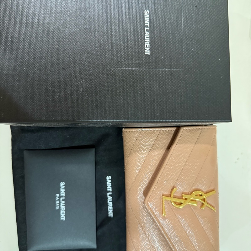 YSL 鮭魚粉短夾 零錢多用夾-3