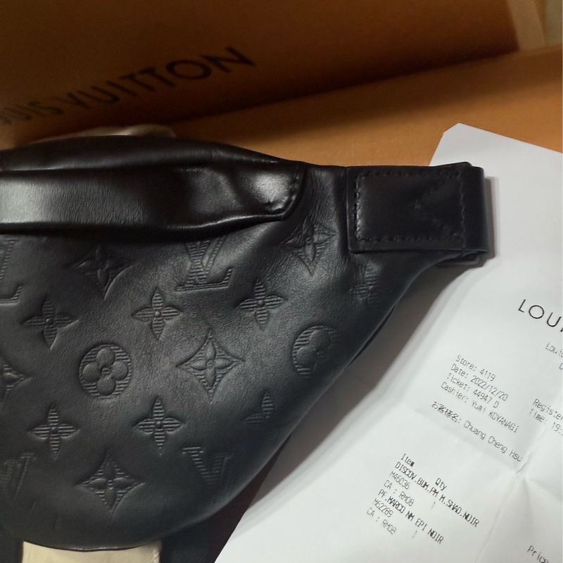 Louis Vuitton LV 專櫃購入 晶片款 99新 全皮老花壓紋 男士腰包/胸包 小牛皮DISCOVERY PM 腰包 M46036-3