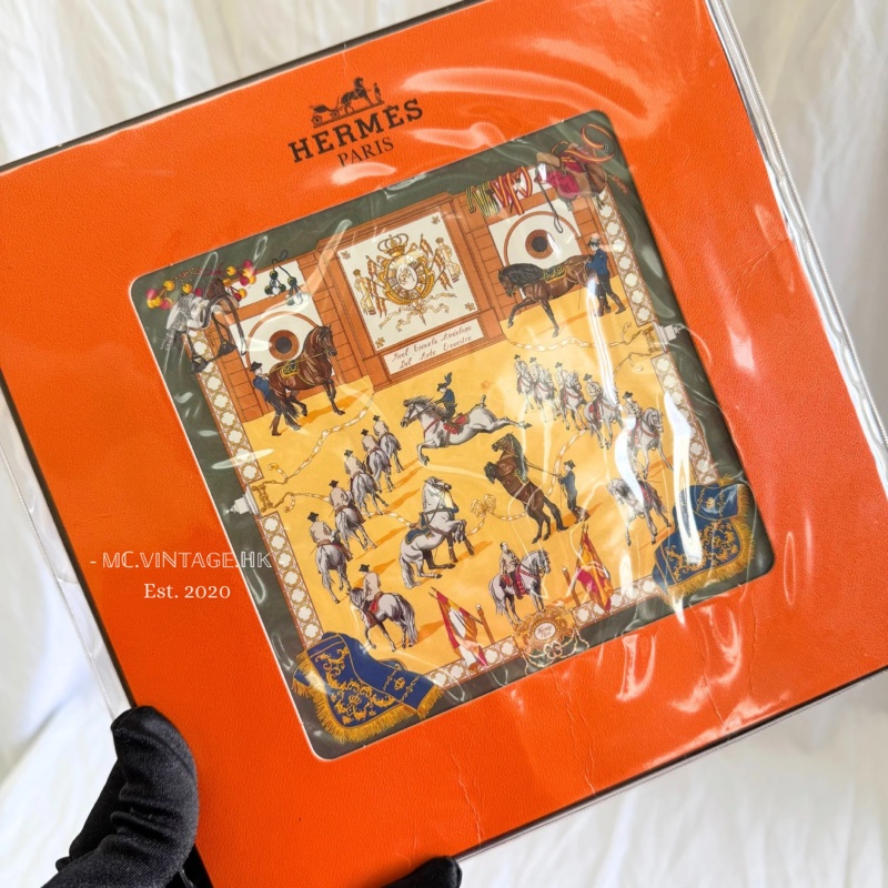 HERMES 90’s Silk Scarf 全新 90年代 大絲巾 披肩-14