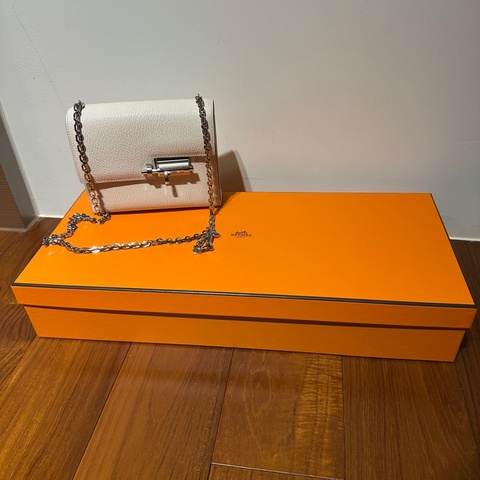 【愛馬仕 HERMÈS Verrou Mini 手槍包 插銷包 絕美氣質溫柔百搭色 】