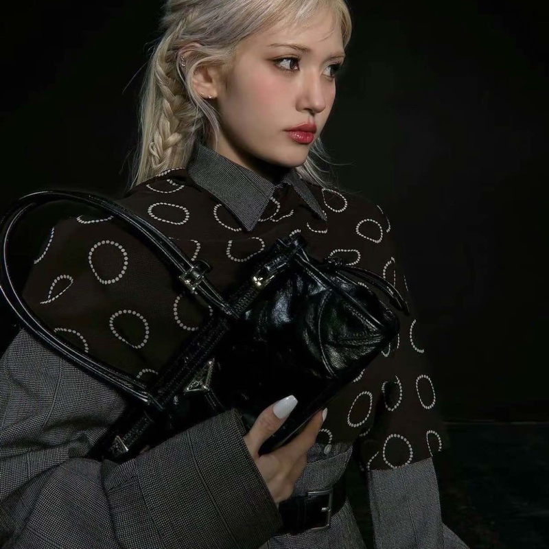 2025新品 Prada Bonnie 中號皮革手袋-1