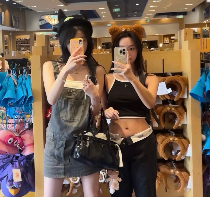 2025新品 Prada Bonnie 中號皮革手袋-5