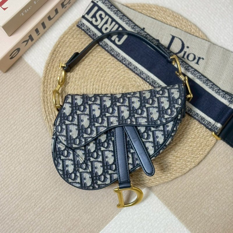 (🤍已售出/可私訊預定)🏷Dior．Saddle Mini 馬鞍包-0