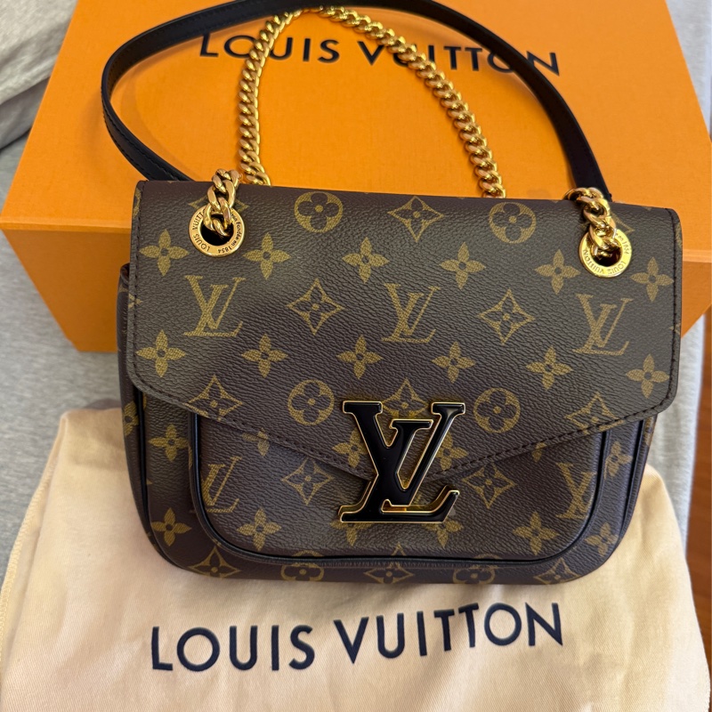 LV Passy老花郵差包 9.9成新-5