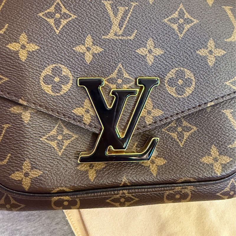 LV Passy老花郵差包 9.9成新-8