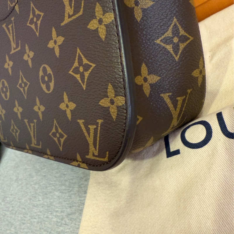 LV Passy老花郵差包 9.9成新-17