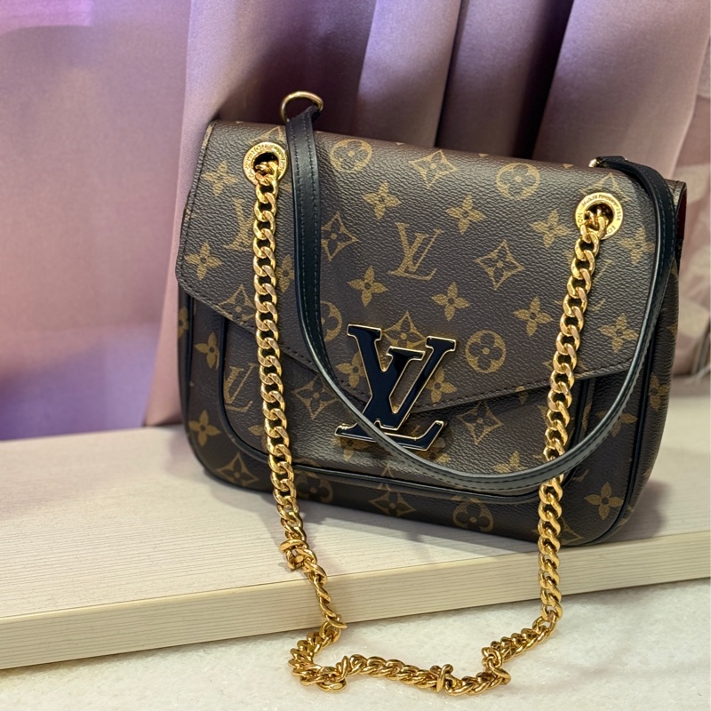 LV Passy老花郵差包 9.9成新-31