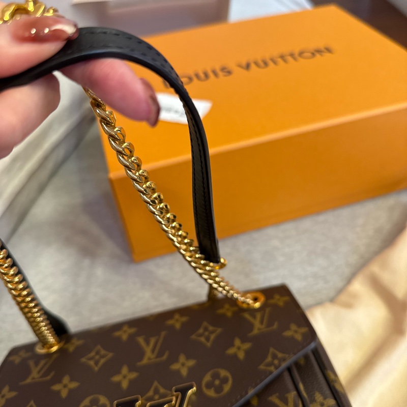 LV Passy老花郵差包 9.9成新-34