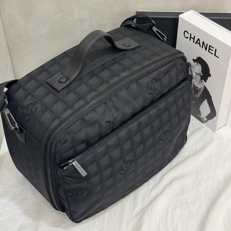 Chanel 黑色黑扣冰格行李箱-3