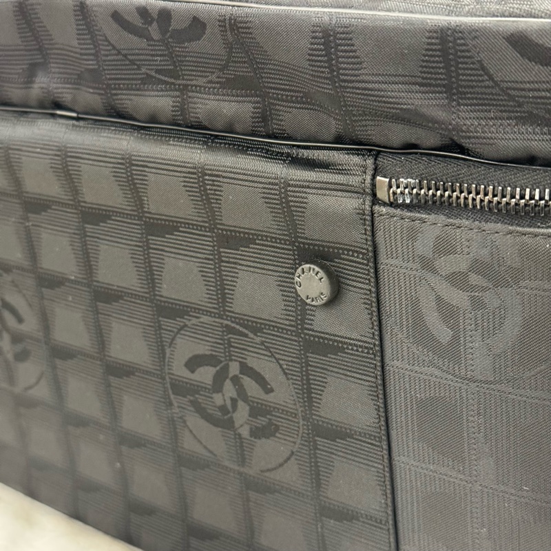 Chanel 黑色黑扣冰格行李箱-10