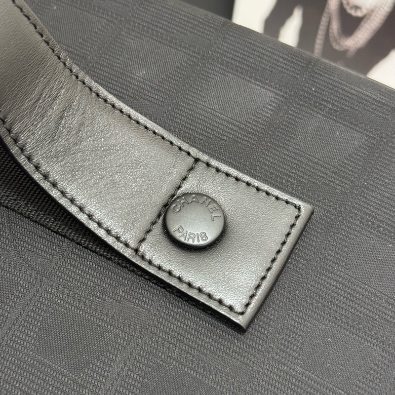 Chanel 黑色黑扣冰格行李箱-21