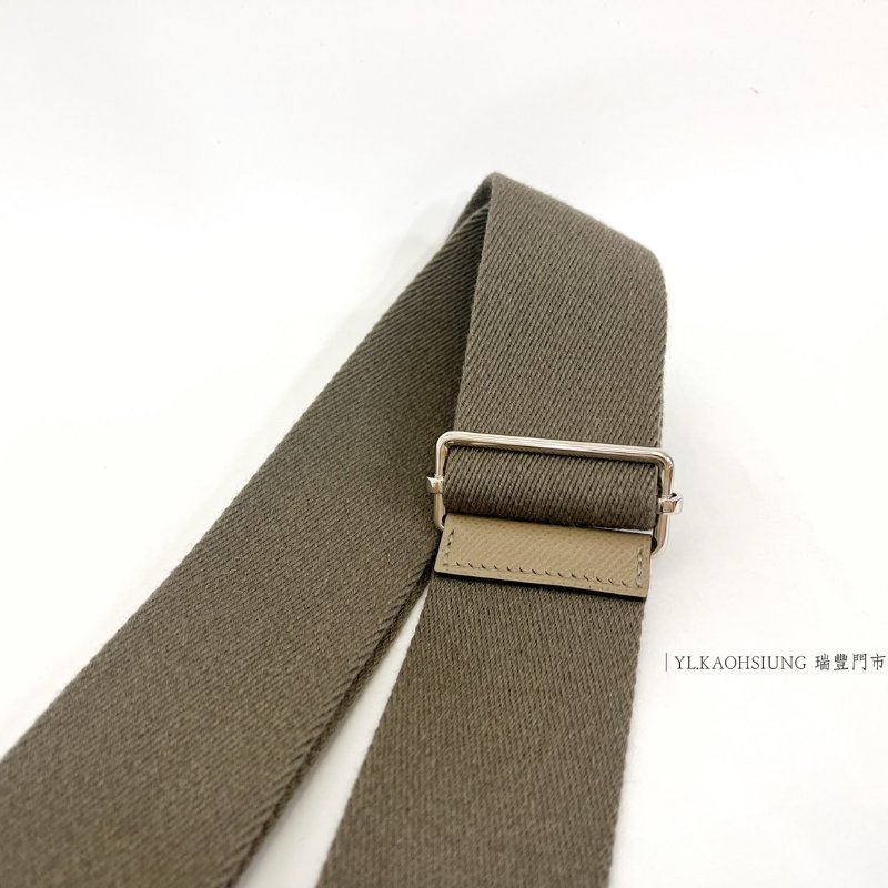 ❣Hermes 18大象灰Epsom皮Evelyne Sellier29銀釦斜背包-8