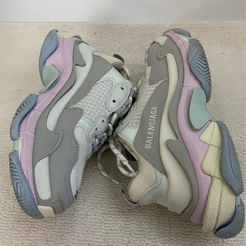 - Balenciaga Triple S-5