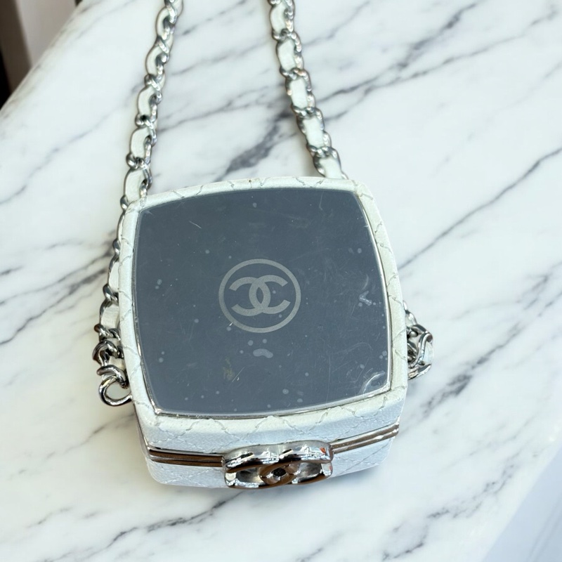 Chanel 鏈條白鏡粉盒-3