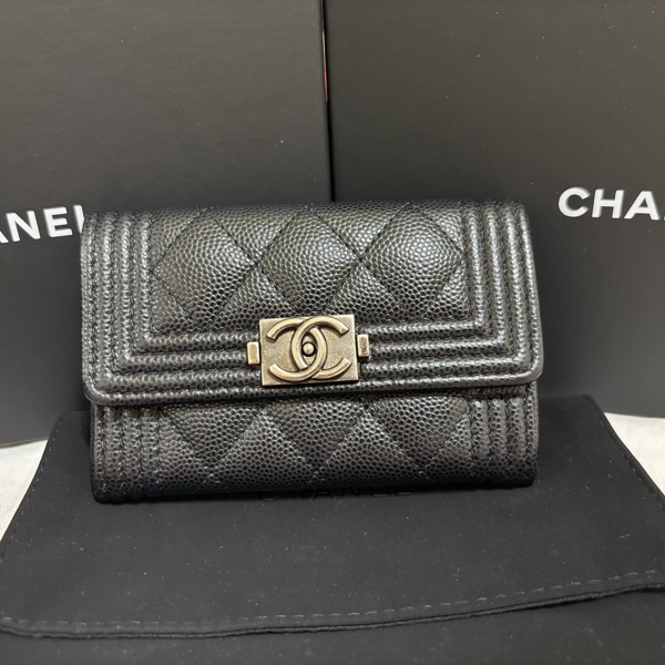 Chanel boy 荔枝牛皮黑銀短夾零錢包-9