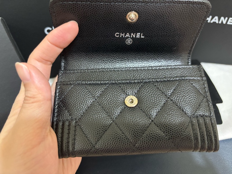 Chanel boy 荔枝牛皮黑銀短夾零錢包-19