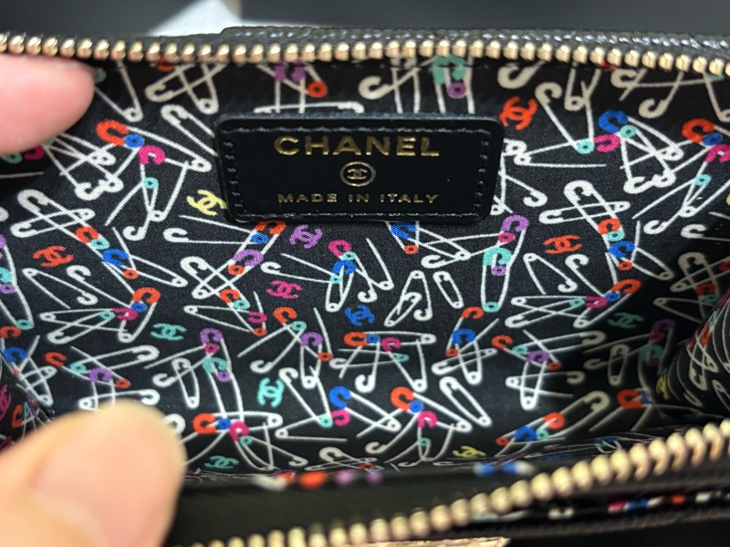 Chanel 全新荔枝牛皮黑色限定款拉鏈零錢包-6