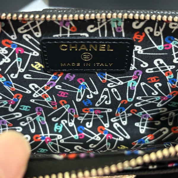 Chanel 全新荔枝牛皮黑色限定款拉鏈零錢包-15