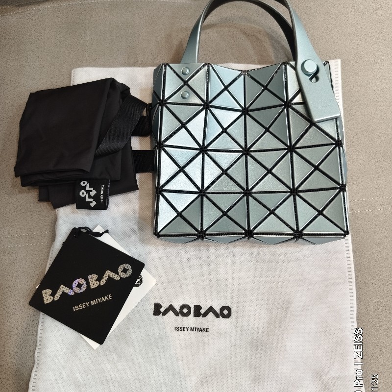 ISSEY MIYAKE 三宅一生 BAOBAO 方格4x4手提包(灰藍色)-0