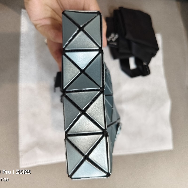 ISSEY MIYAKE 三宅一生 BAOBAO 方格4x4手提包(灰藍色)-7