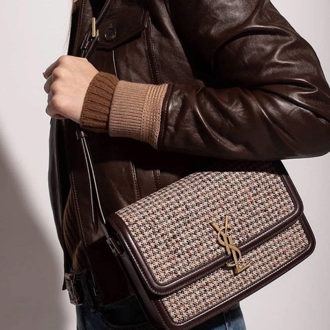 SAINT LAURENT YSL 新款 咖啡色 毛呢 霧金扣 斜背包 側背包  95新 原價79800 割愛39800  有防塵套購證紙卡