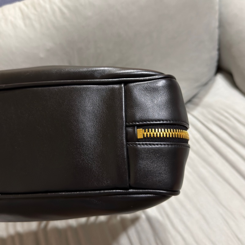 #閒置僅試背全配24年購證 #專櫃斷貨新款 #全台唯一 Miumiu黑金牛皮肩背保齡球包 送禮超適🈴🉑肩背-82