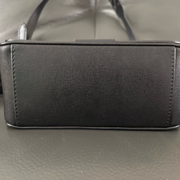 Off White Flap Bag-8